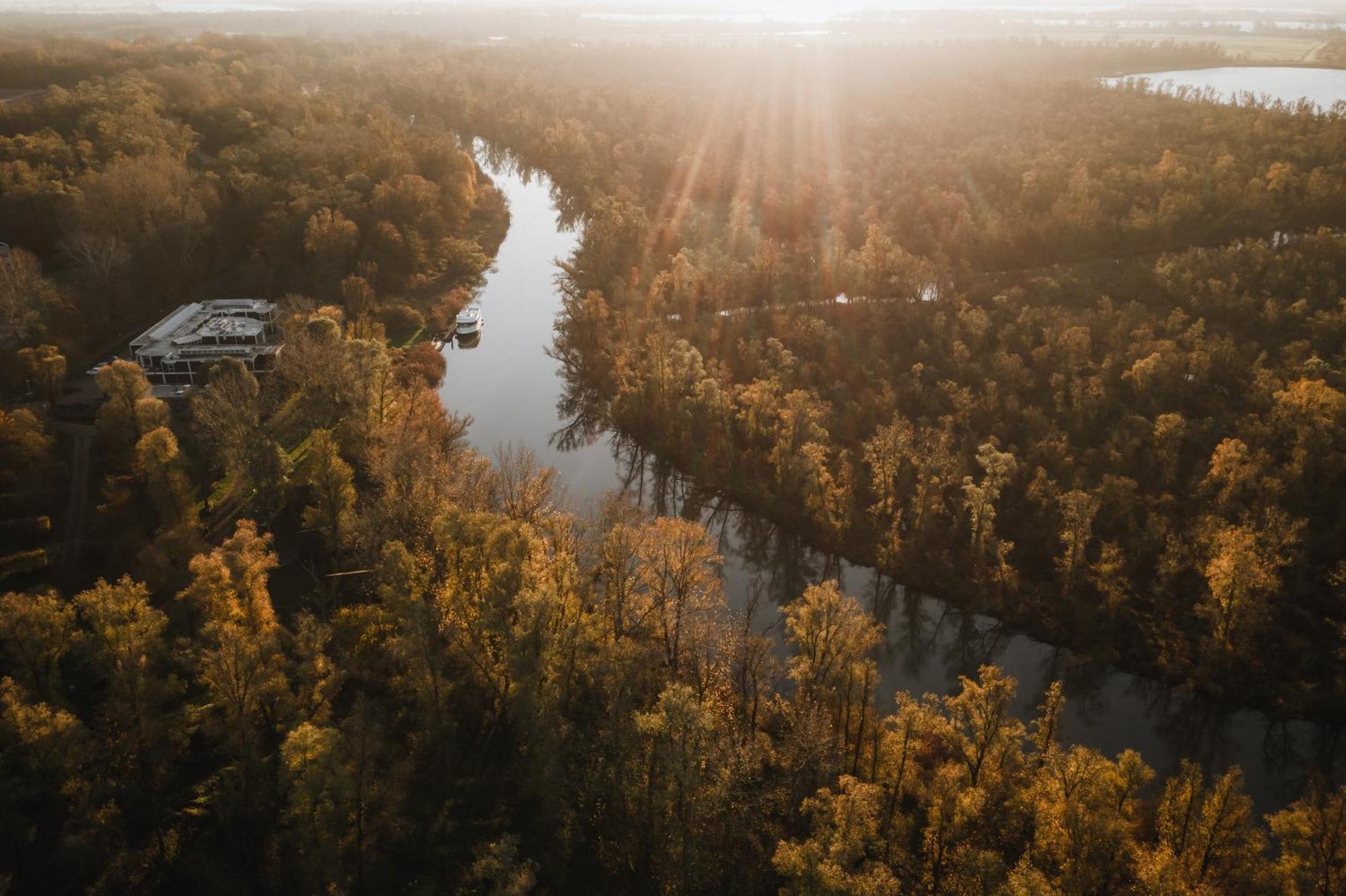 Stayokay Hostel Dordrecht - Nationaal Park De Biesbosch 외부 사진