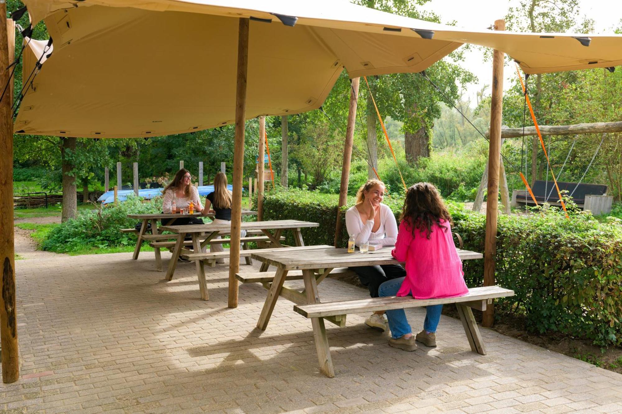 Stayokay Hostel Dordrecht - Nationaal Park De Biesbosch 외부 사진